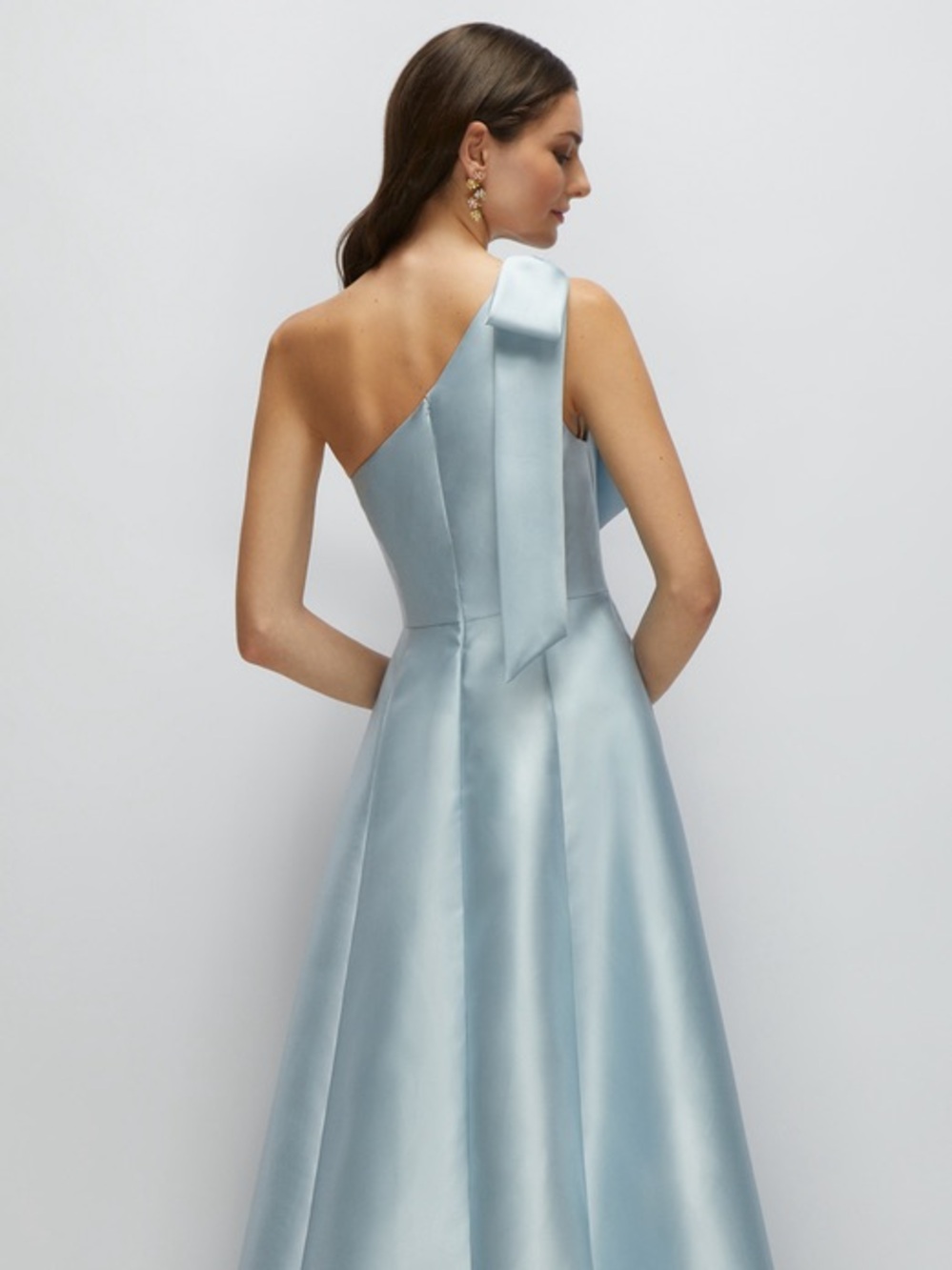 ALFRED SUNG Light Blue Satin Bow-Shoulder Maxi Gown Size 4 - Picture 2 of 7